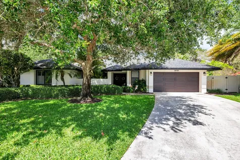 13739 Ishnala Circle Wellington FL 33414