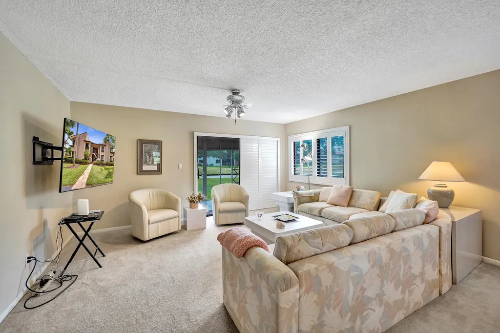 2160 SW 93 Way Davie FL 33324