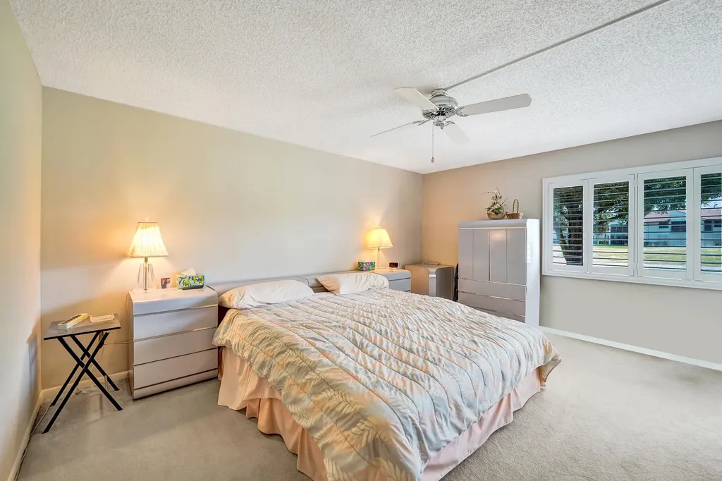 2160 SW 93 Way Davie FL 33324