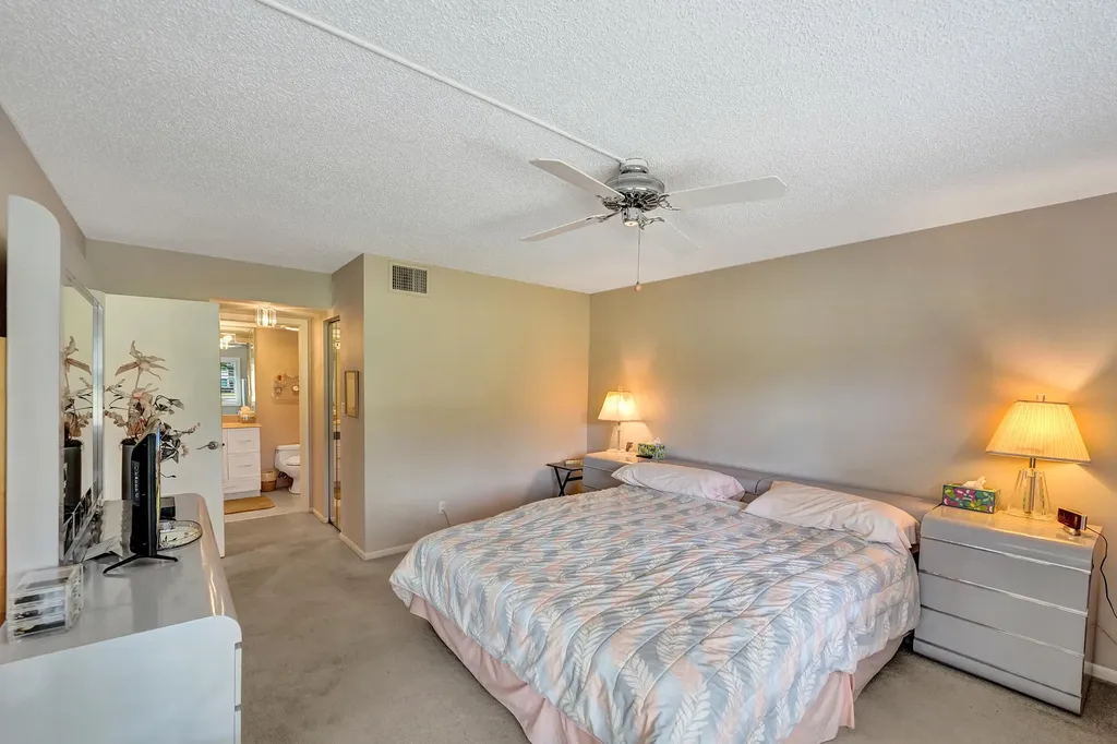 2160 SW 93 Way Davie FL 33324