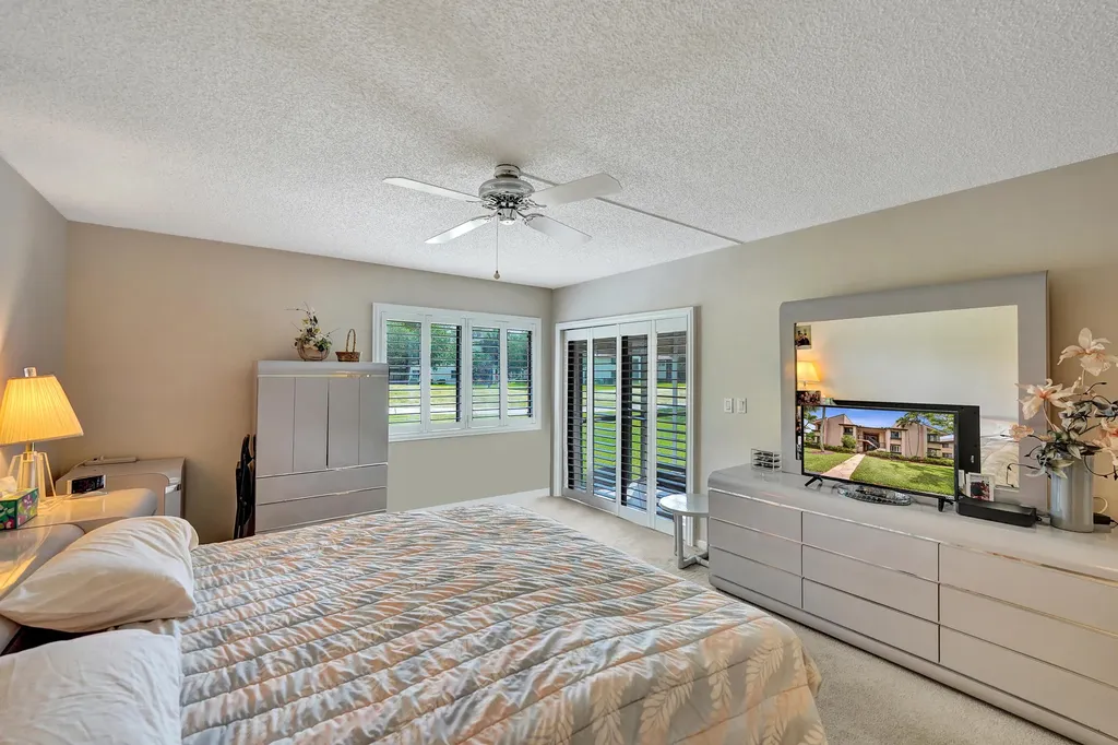 2160 SW 93 Way Davie FL 33324