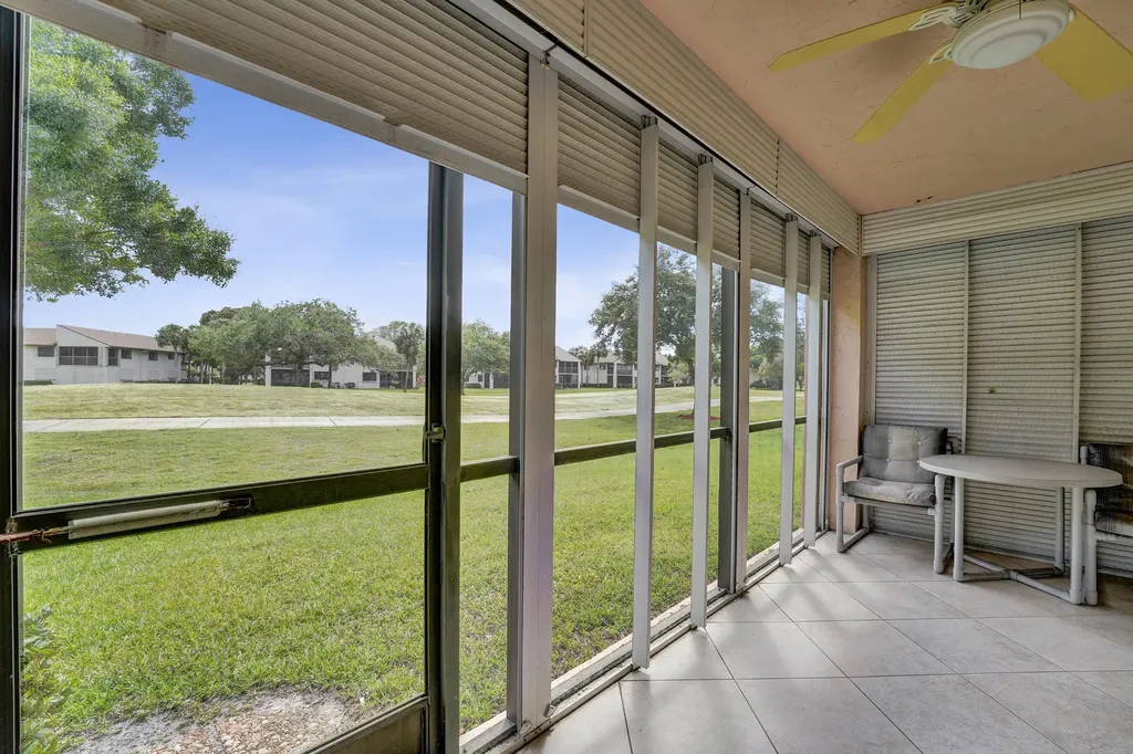 2160 SW 93 Way Davie FL 33324