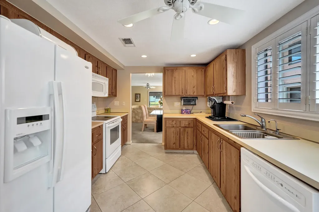 2160 SW 93 Way Davie FL 33324
