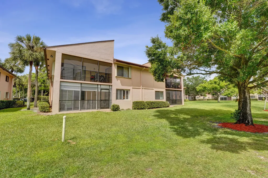 2160 SW 93 Way Davie FL 33324