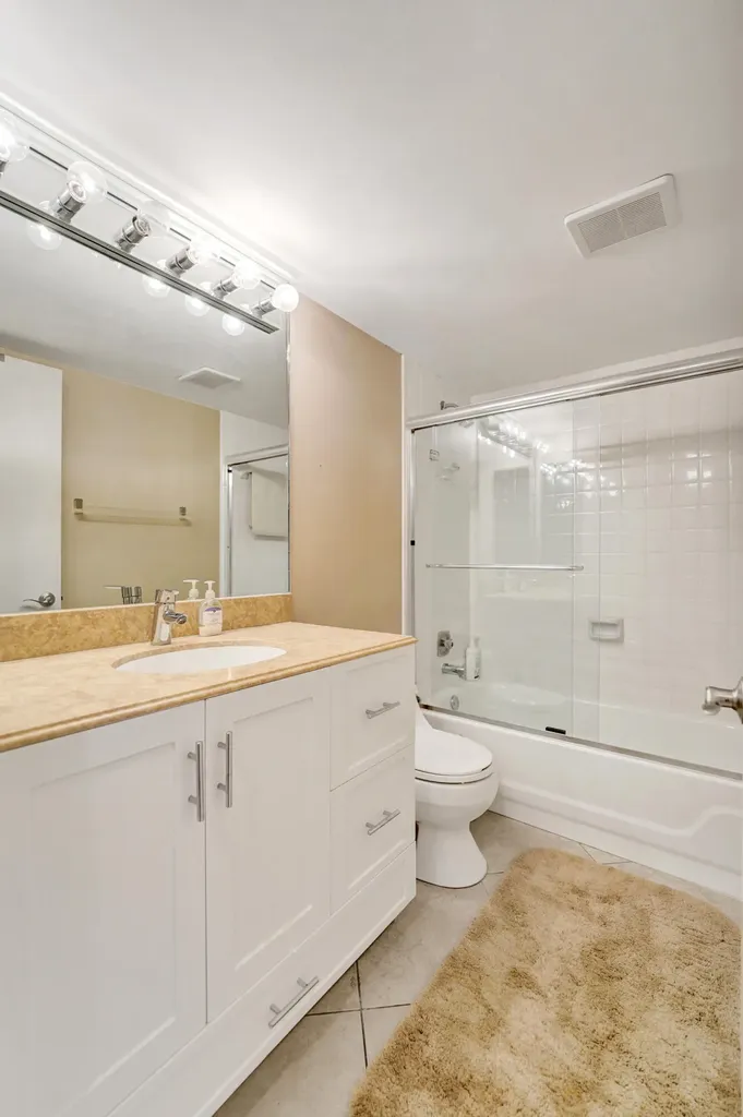 2160 SW 93 Way Davie FL 33324