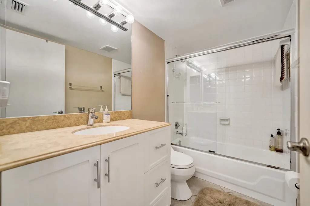 2160 SW 93 Way Davie FL 33324