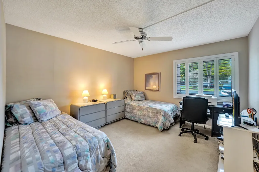 2160 SW 93 Way Davie FL 33324