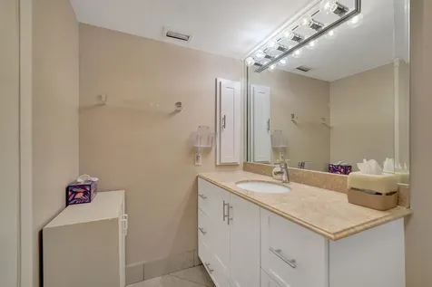 2160 SW 93 Way Davie FL 33324
