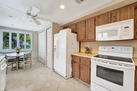2160 SW 93 Way Davie FL 33324