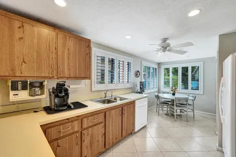 2160 SW 93 Way Davie FL 33324