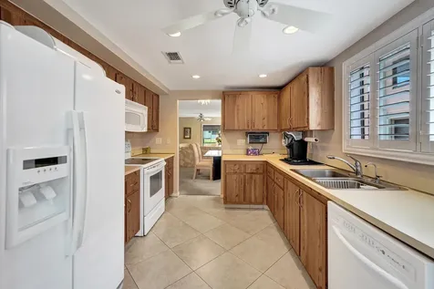 2160 SW 93 Way Davie FL 33324
