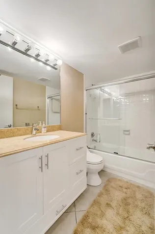2160 SW 93 Way Davie FL 33324