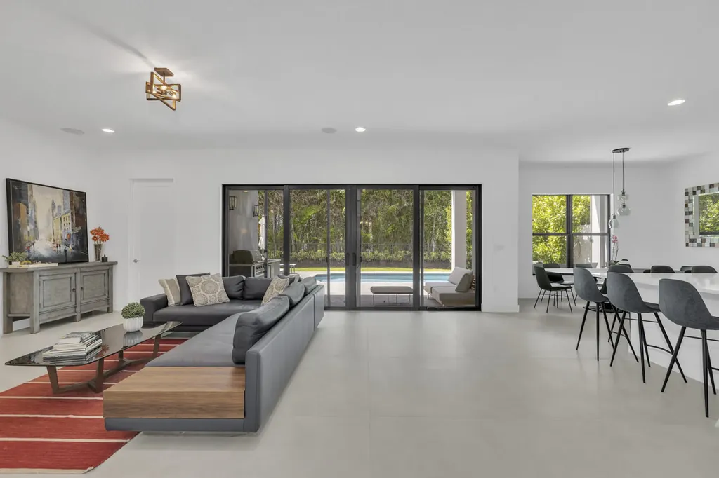 17347 Sparkling River Road Boca Raton FL 33496