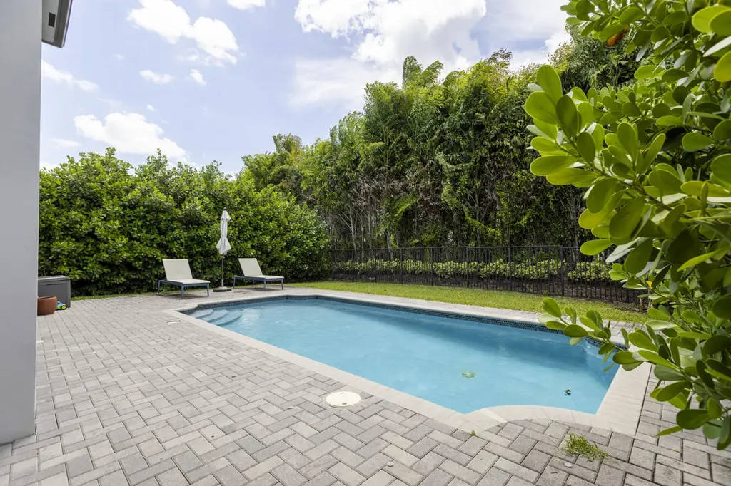 17347 Sparkling River Road Boca Raton FL 33496