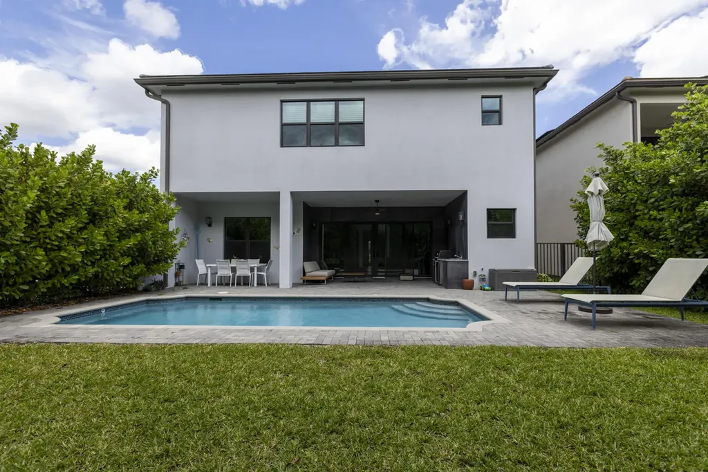 17347 Sparkling River Road Boca Raton FL 33496