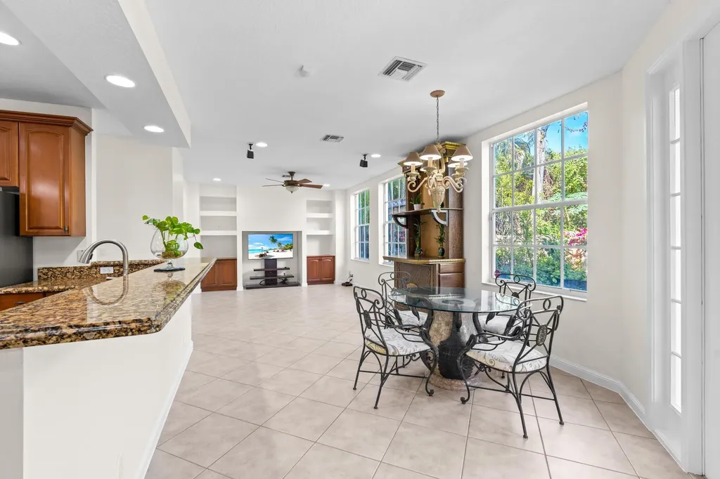 9905 Coronado Lake Drive Boynton Beach FL 33437