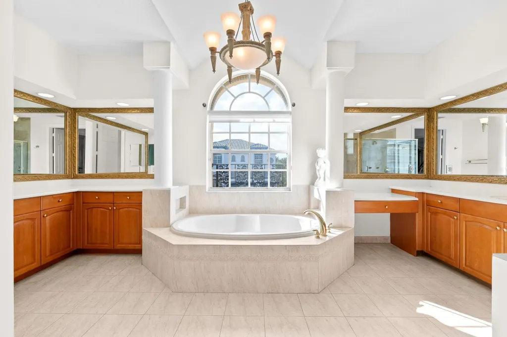 9905 Coronado Lake Drive Boynton Beach FL 33437