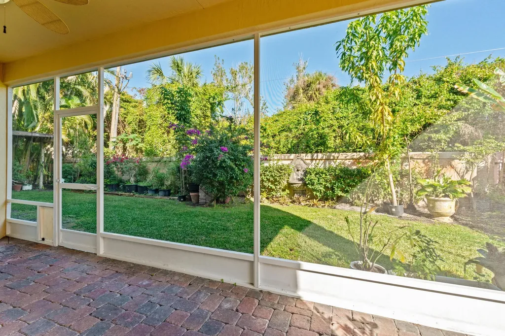 9905 Coronado Lake Drive Boynton Beach FL 33437