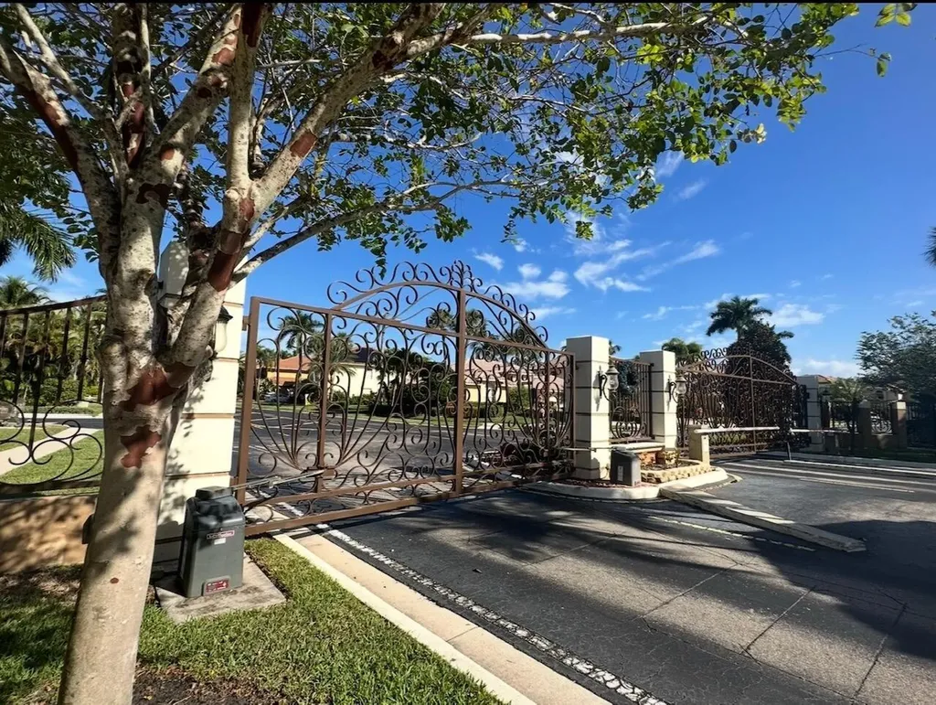 9905 Coronado Lake Drive Boynton Beach FL 33437