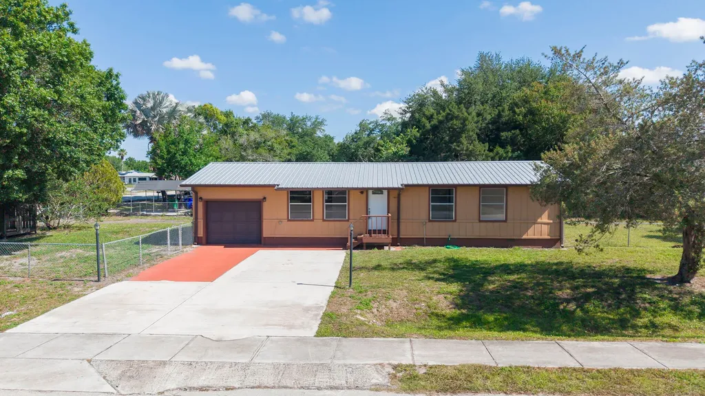 612 SW 9th Street Okeechobee FL 34974