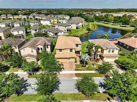 1464 NW Leonardo Circle Port St Lucie FL 34986