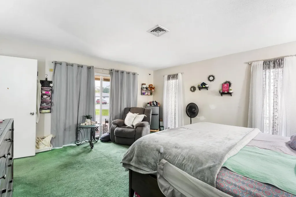 1675 E Breezy Lane West Palm Beach FL 33417