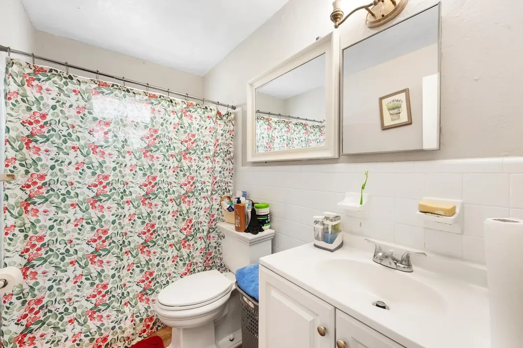 1675 E Breezy Lane West Palm Beach FL 33417