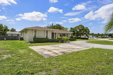 1675 E Breezy Lane West Palm Beach FL 33417
