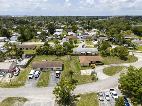 1675 E Breezy Lane West Palm Beach FL 33417