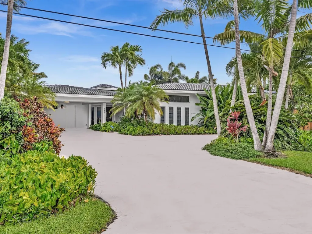 1640 NE 43rd Street Oakland Park FL 33334