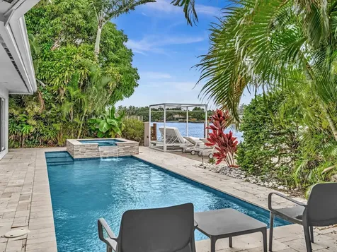 1640 NE 43rd Street Oakland Park FL 33334