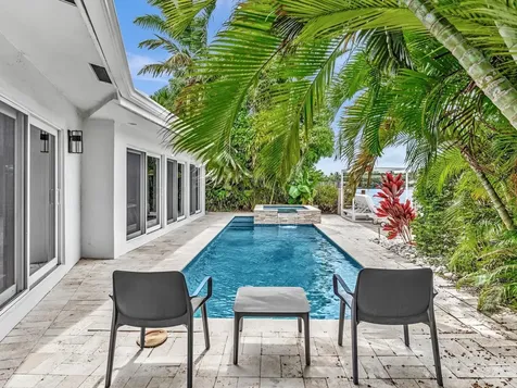 1640 NE 43rd Street Oakland Park FL 33334