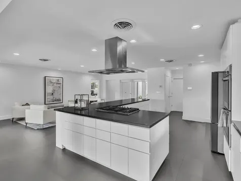 1640 NE 43rd Street Oakland Park FL 33334