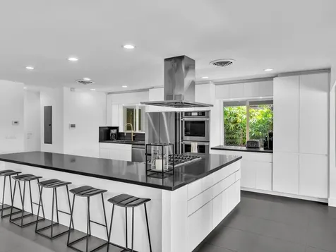 1640 NE 43rd Street Oakland Park FL 33334