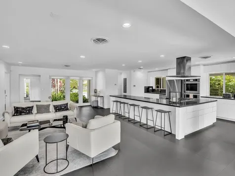 1640 NE 43rd Street Oakland Park FL 33334