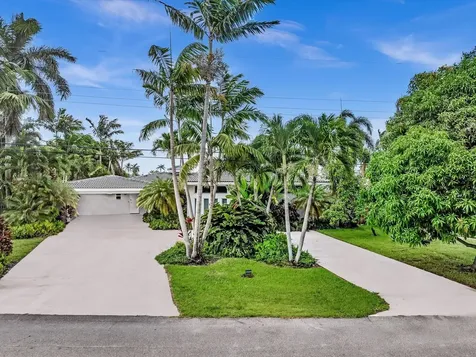 1640 NE 43rd Street Oakland Park FL 33334