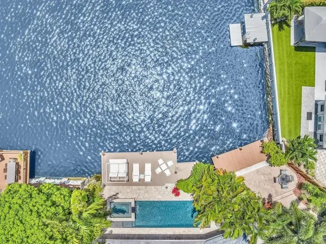 1640 NE 43rd Street Oakland Park FL 33334