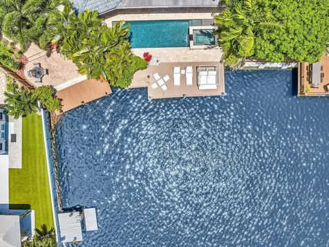 1640 NE 43rd Street Oakland Park FL 33334