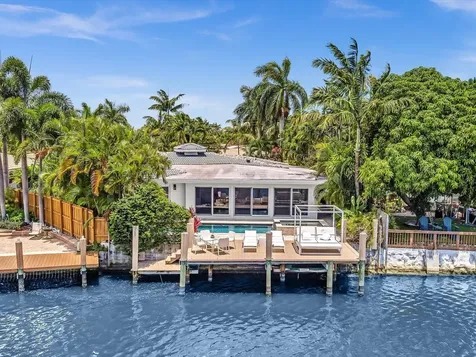 1640 NE 43rd Street Oakland Park FL 33334