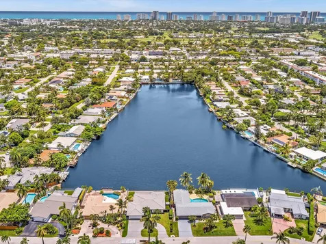 1640 NE 43rd Street Oakland Park FL 33334