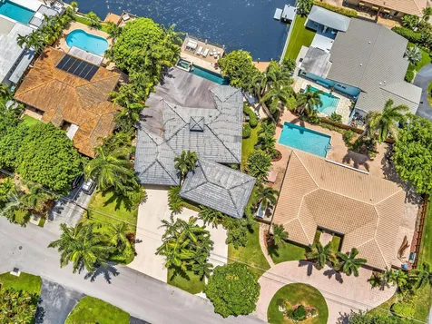 1640 NE 43rd Street Oakland Park FL 33334
