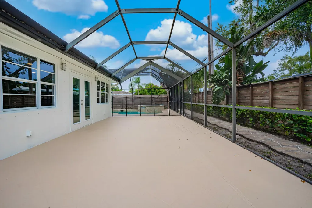276 SW 7th Avenue Boca Raton FL 33486