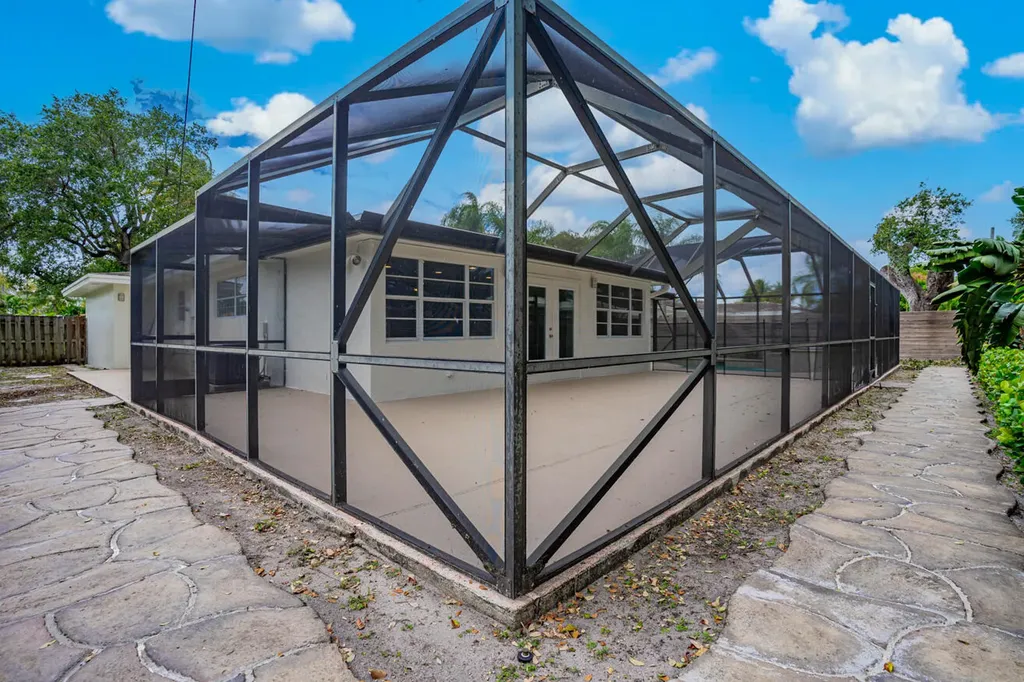 276 SW 7th Avenue Boca Raton FL 33486