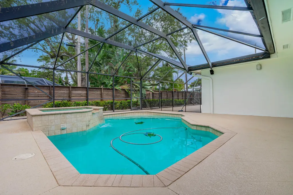 276 SW 7th Avenue Boca Raton FL 33486