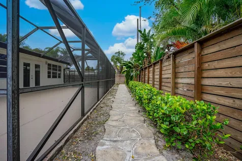 276 SW 7th Avenue Boca Raton FL 33486