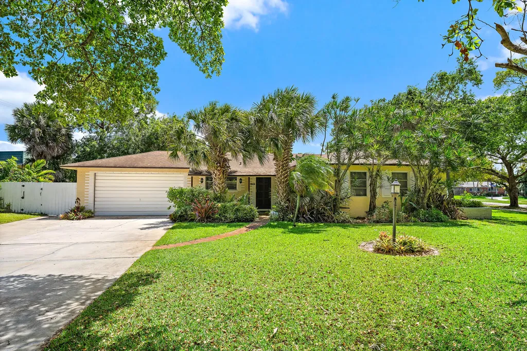 844 Anchorage Drive North Palm Beach FL 33408