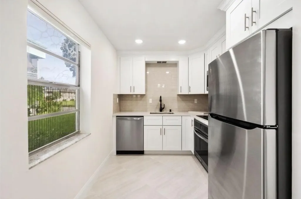 401 Monaco Way Delray Beach FL 33446