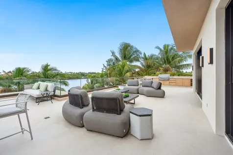 5 Barefoot Lane Lantana FL 33462