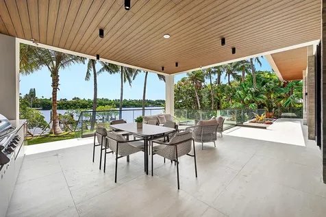 5 Barefoot Lane Lantana FL 33462