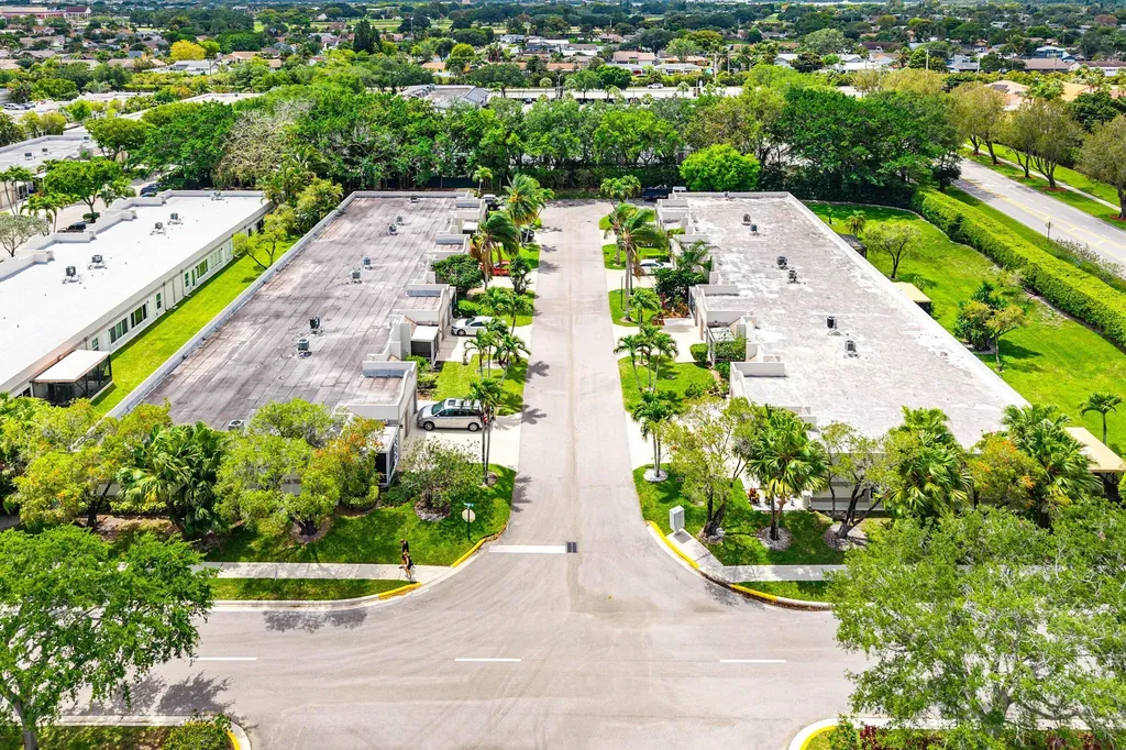 18881 Jolson Avenue Boca Raton FL 33496